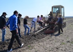 Закладання нового саду в Уманському НУС